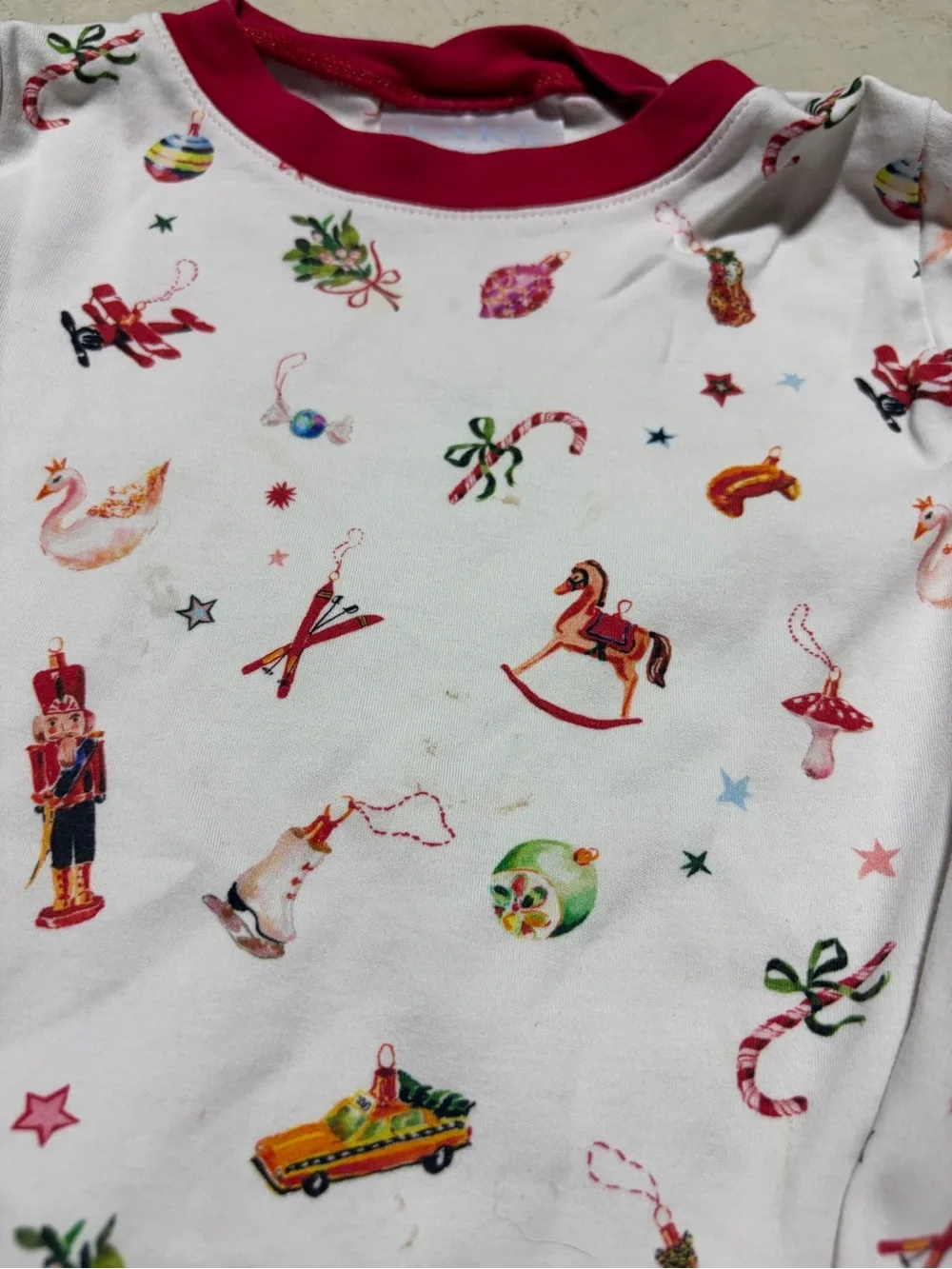 Lake White Holiday Print Long-Sleeve Kids pajama Top with Red Trim 4